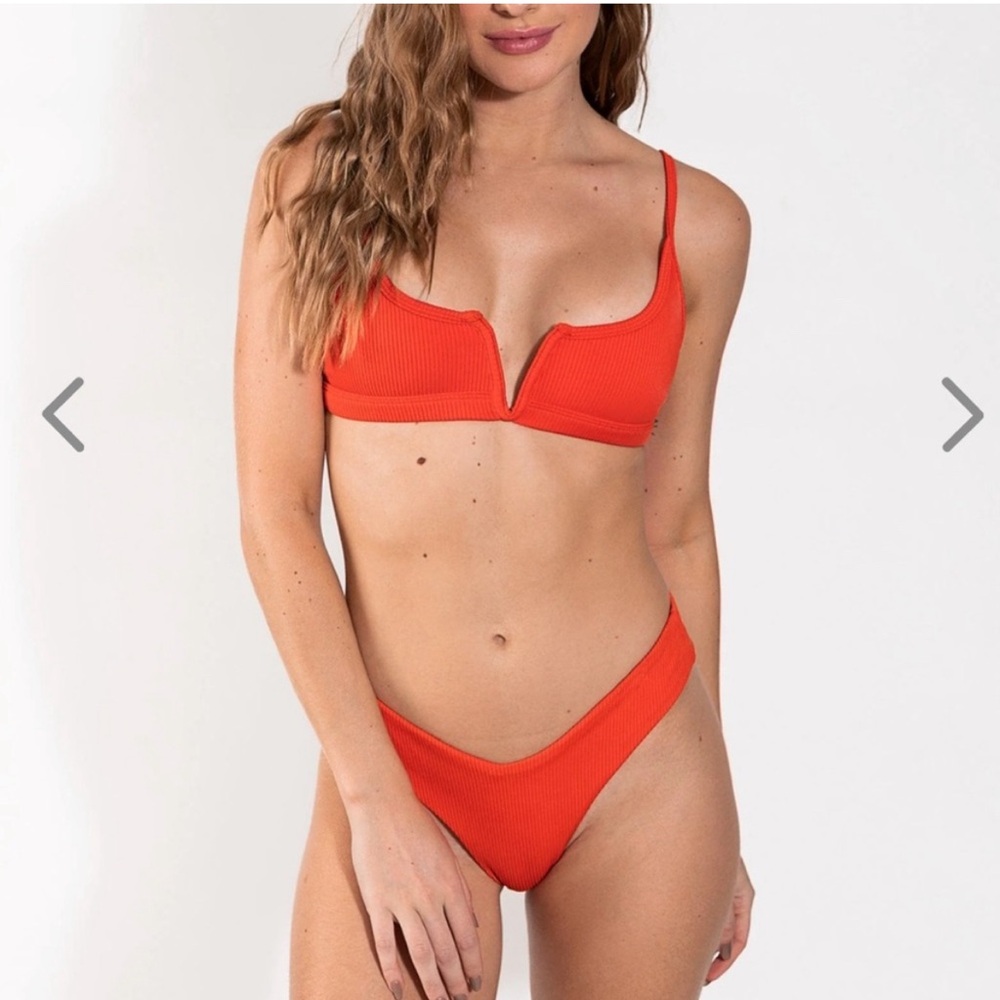 Oneone swim red ribbed bikini set size Small